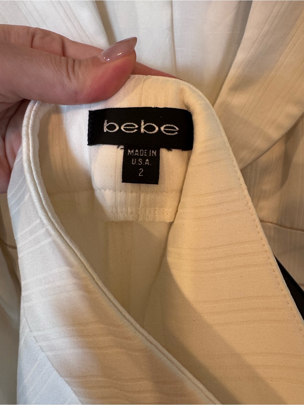 Bebe White Pinstripe Pant Suit Set NWOT Blazer Size 6 Pants Size 2 Career Chic - Picture 9 of 11